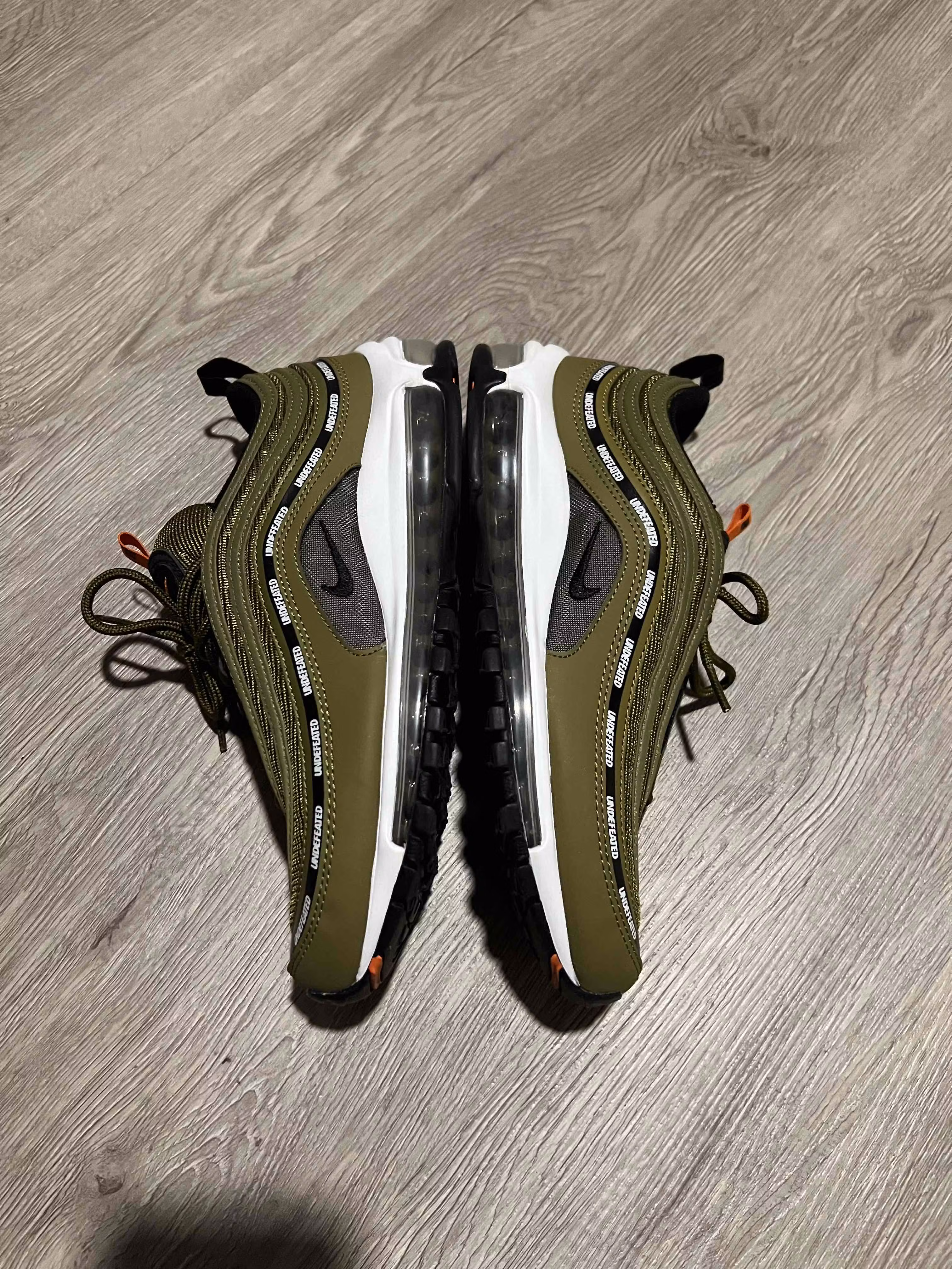 UNDEFEATED x Nike Air Max 97 'Militia Green' DC4830-300 UNDEFEATED x Nike Air Max 97 'Militia Green' DC4830-300